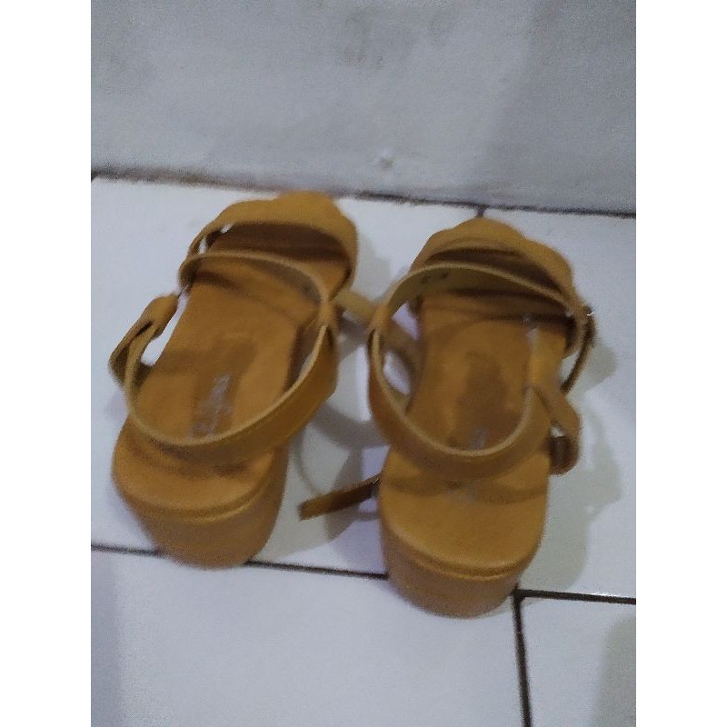 Wedges St. Yves