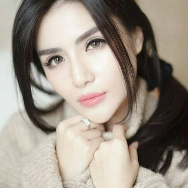 Mamiya by dreamcon
