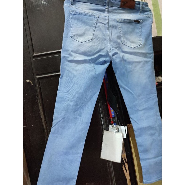 celana jeans sobek