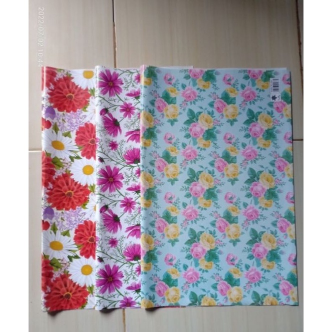 kertas bungkus kado