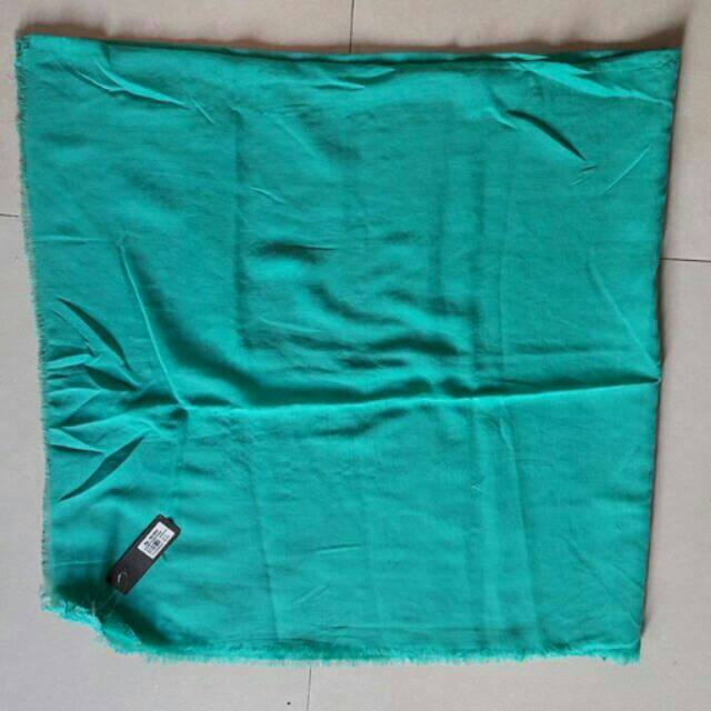 Hijab segi empat