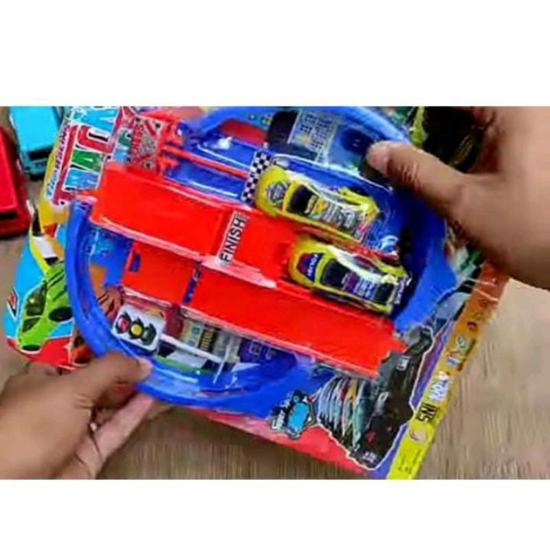 mainan mobil racing