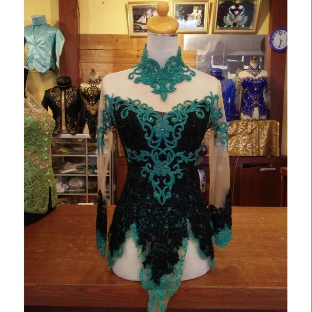 Kebaya Payet