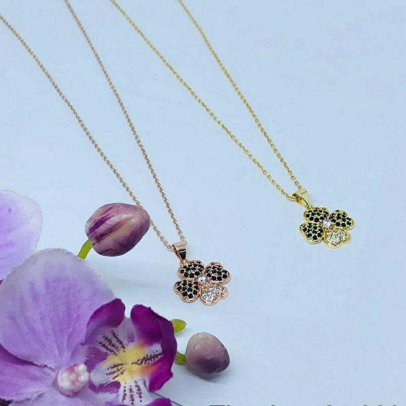 GG kalung Semanggi Titanium