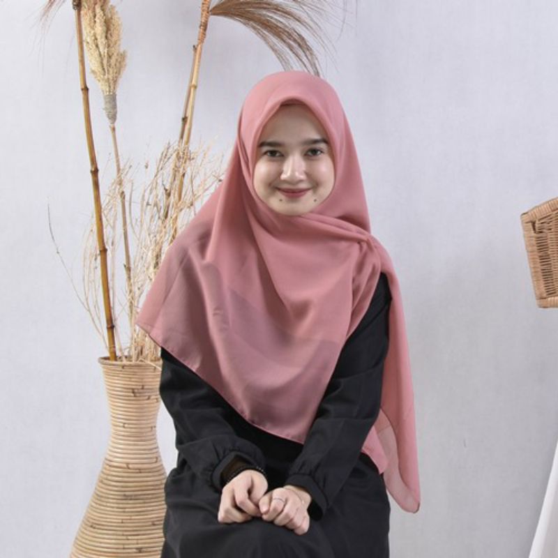 Kerudung Bella square ukuran standar