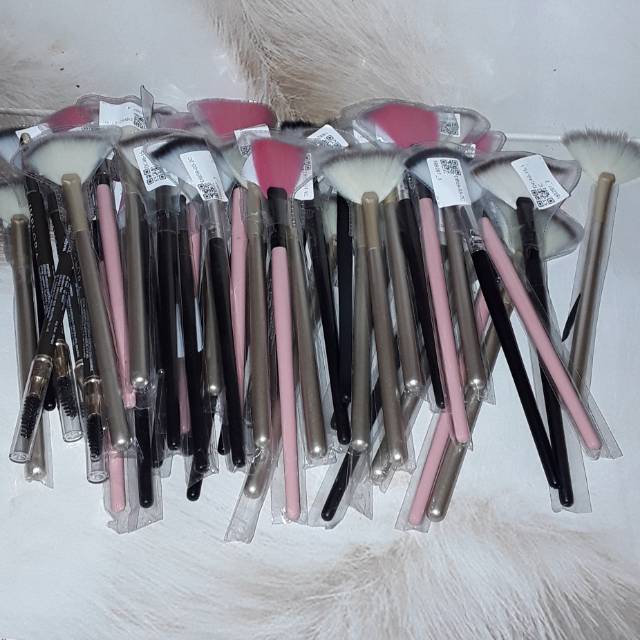 Make up brush