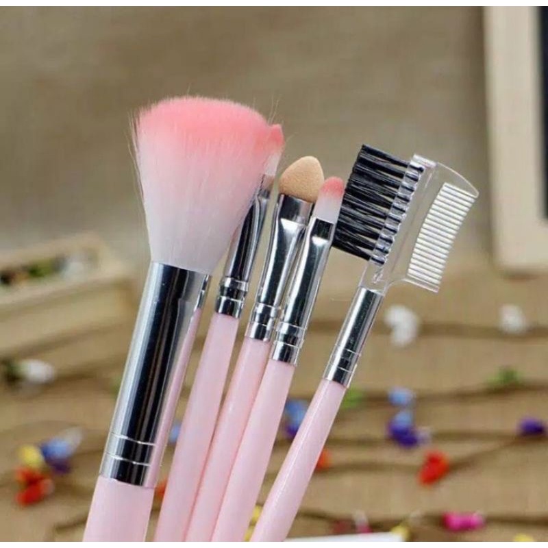 Kuas Makeup