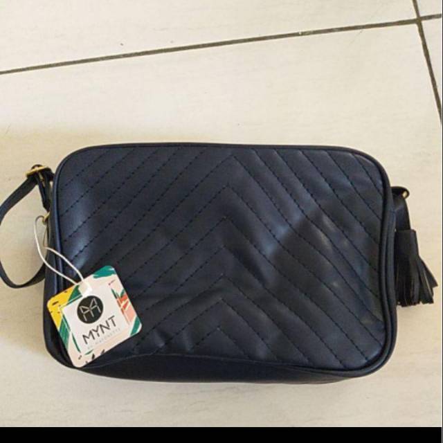 Sling bag mayonette preloved