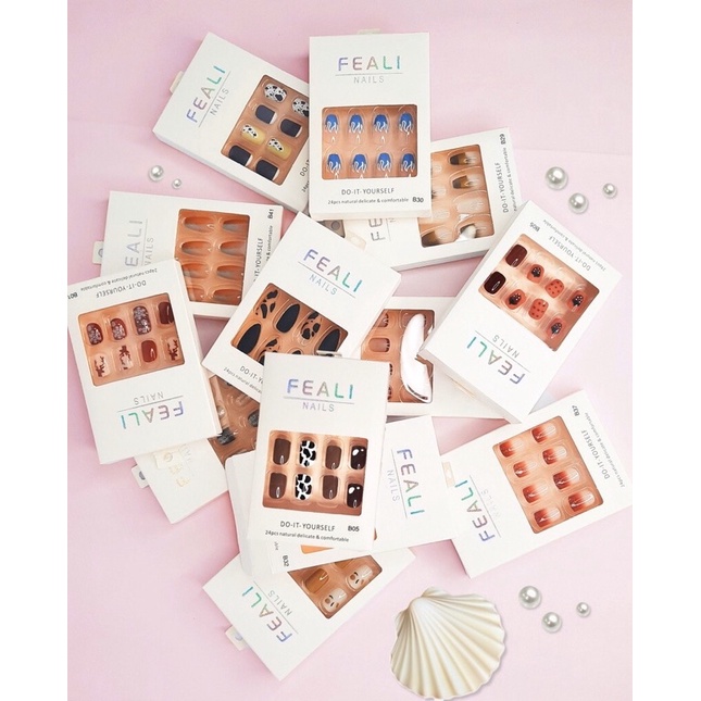 FAKE NAILS 24pcs + FREE LEM