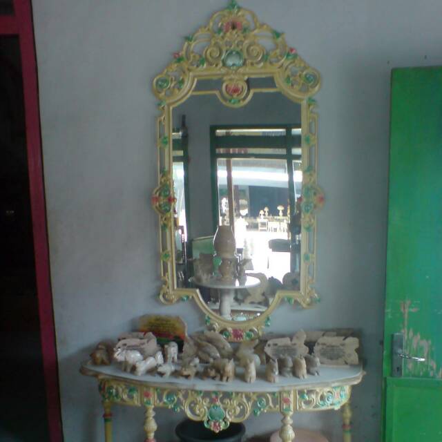 Meja + Cermin Rias kartini