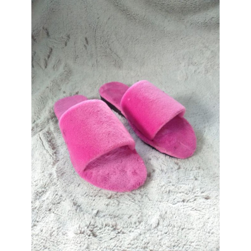 sandal bulu