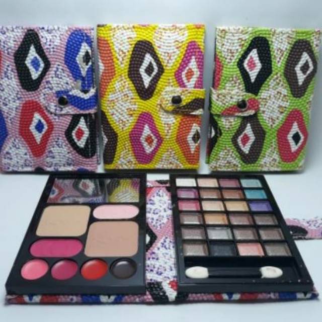 Eyeshadow NYX uk.Besar