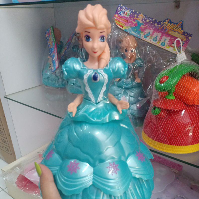 MAINAN ANGELINA DANCING PRINCESS