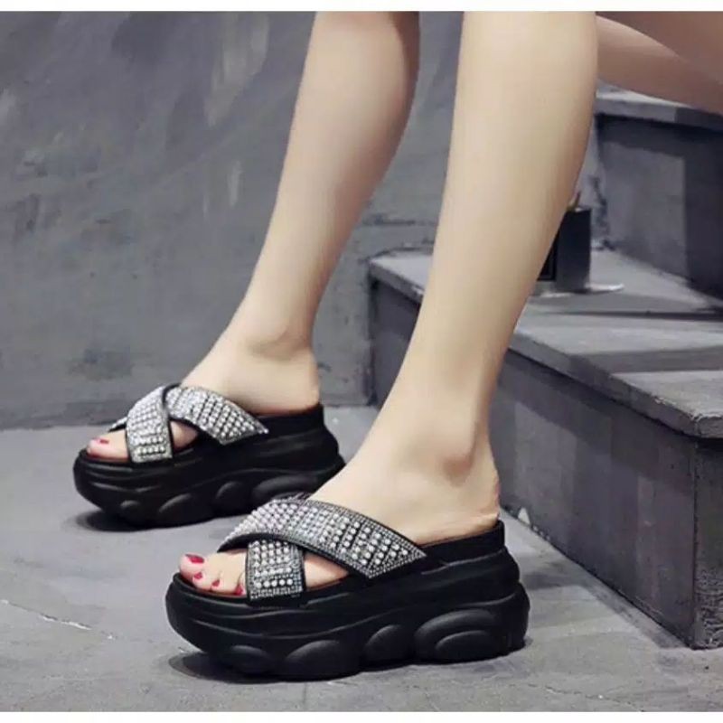 WEDGES WANITA