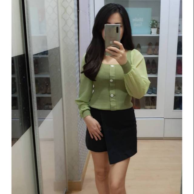 Sheer sleeve top CL005