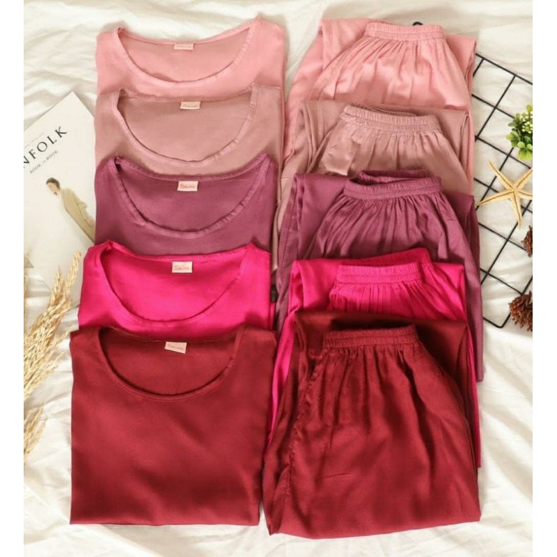 SETELAN LENGAN PENDEK POLOS