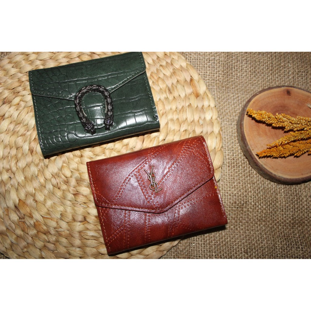 Dompet lipat kulit
