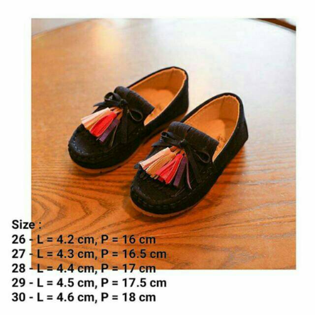 Sepatu anak import