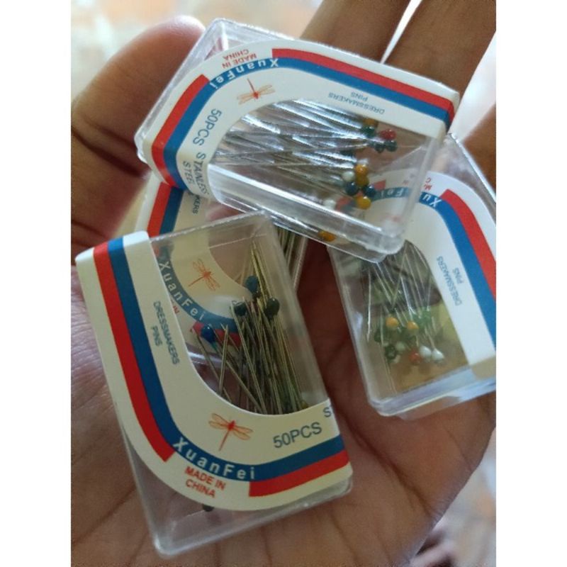 Jarum pentul mini dan besar