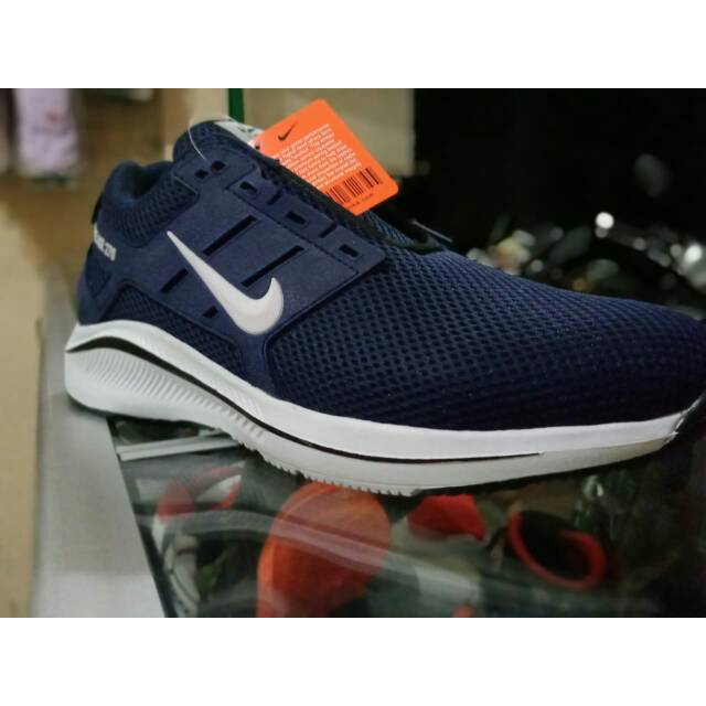 Sepatu sport