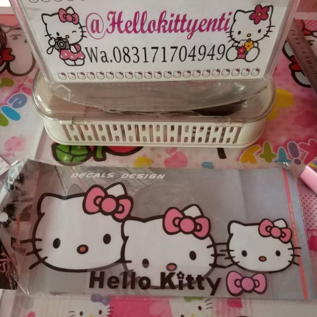 Stiker mobil hellokitty