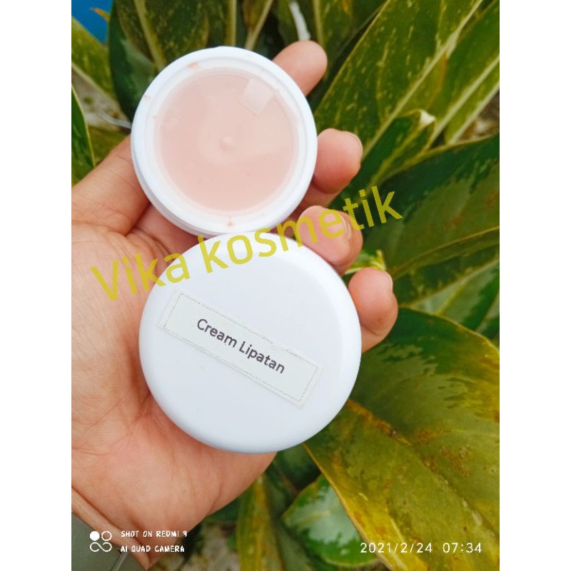 cream lipatan