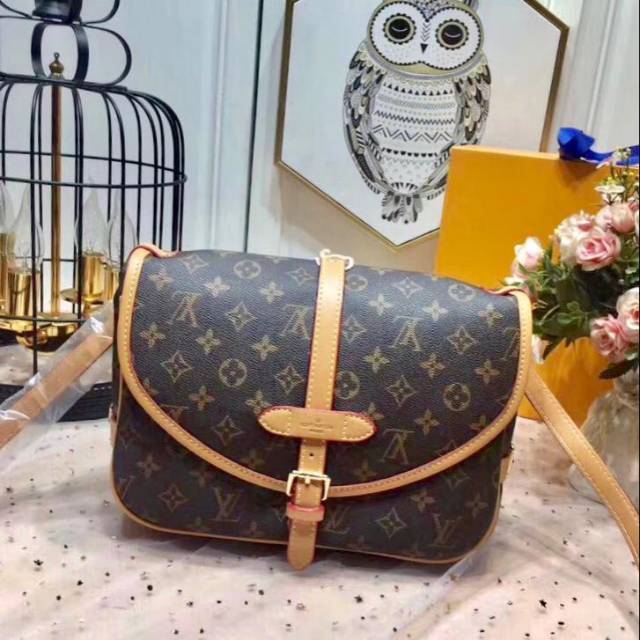 Lv saumur GM 28cm