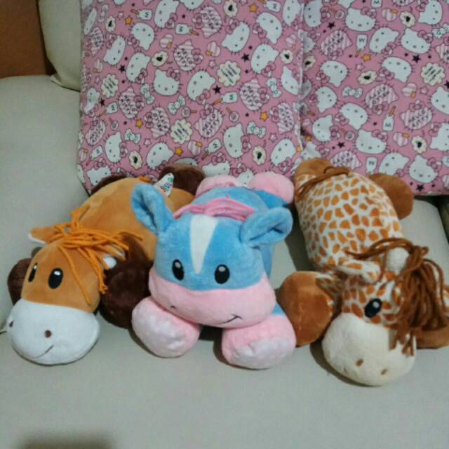boneka kuda