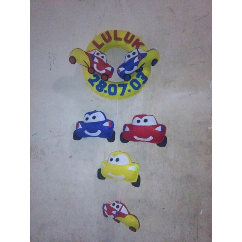 hiasan dinding gambar mobil