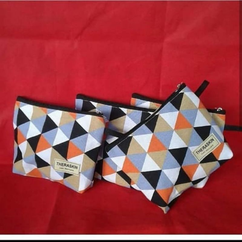 dompet kanvas Piramida