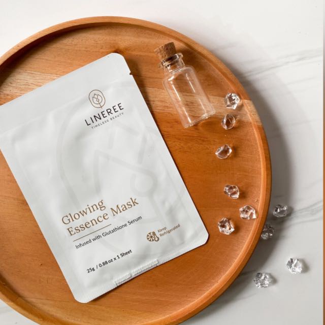Masker Wajah Glowing Essence Mask