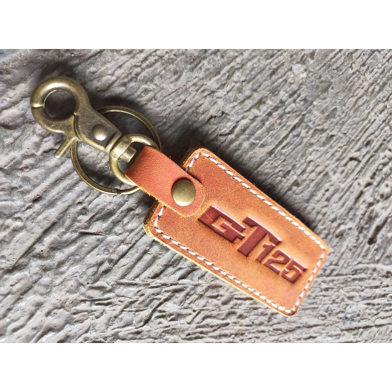 accecoris gantungan kunci keychain Suzuki GT125 kulit sapi asli