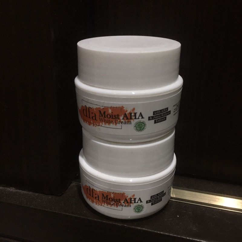 dfa moist aha white cream