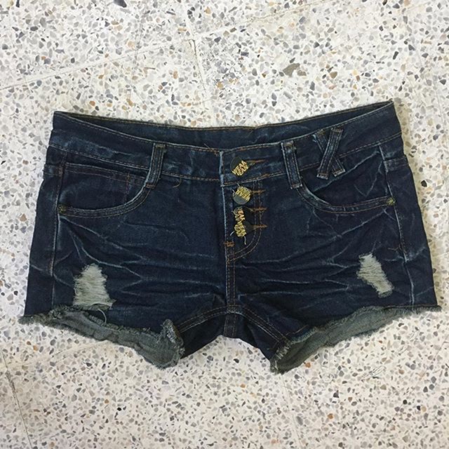 HOT PANTS DENIM / JEANS MODELLING