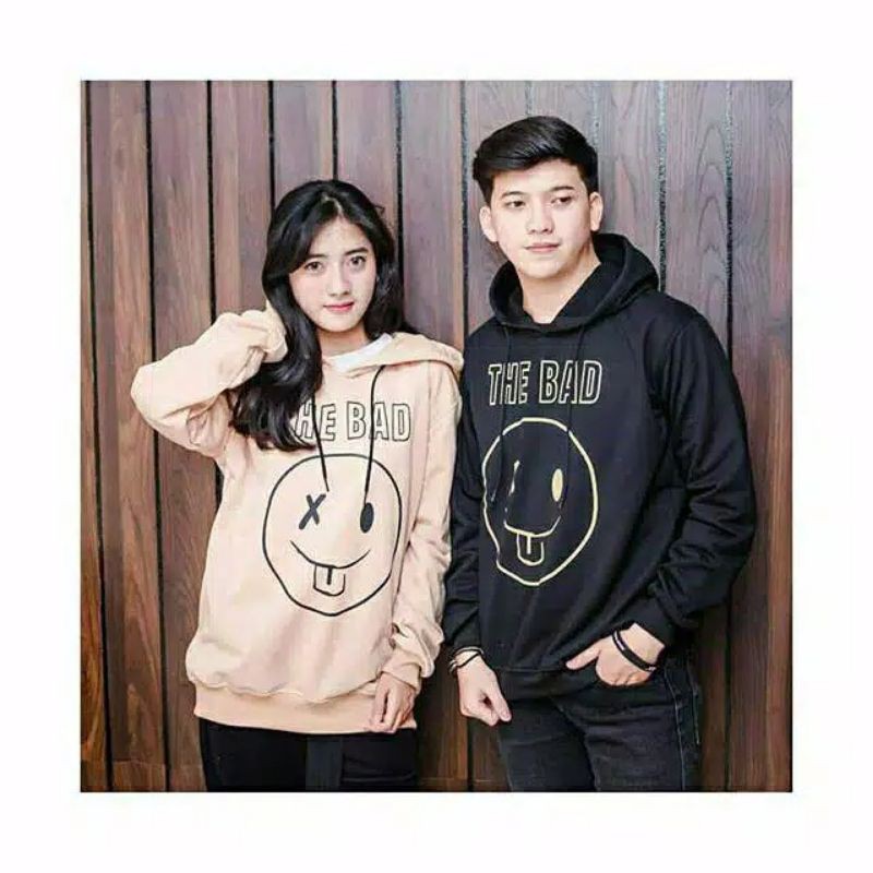 swetercouplethebad