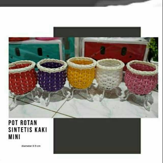 Pot Rotan Sintetis Gendok Mini