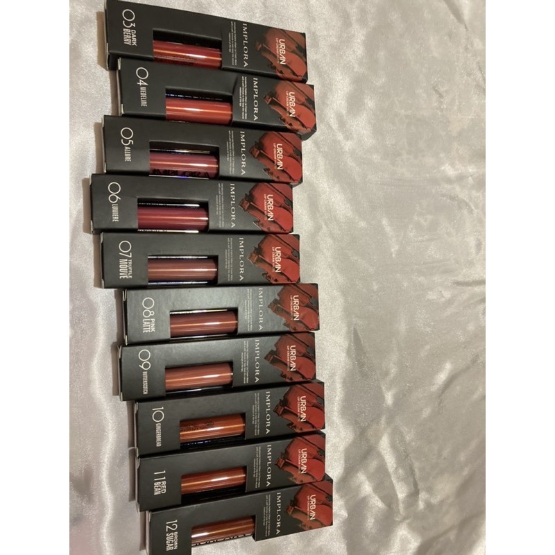 lipstik implora