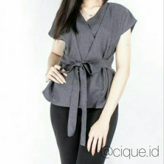 Textured kimono tie