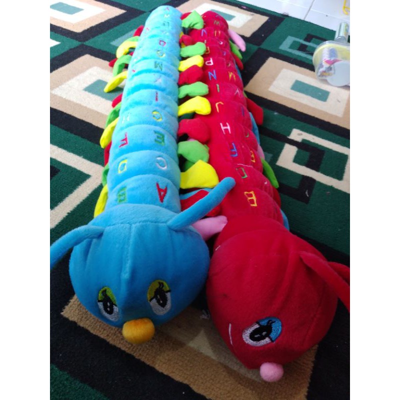 BONEKA ULAT