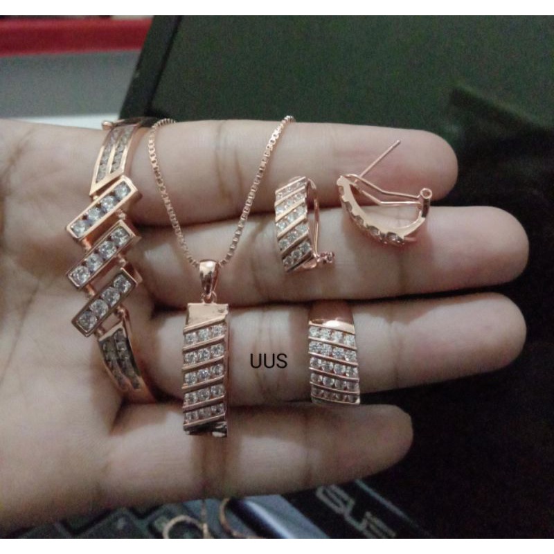 Set Aksesoris Kalung Flat