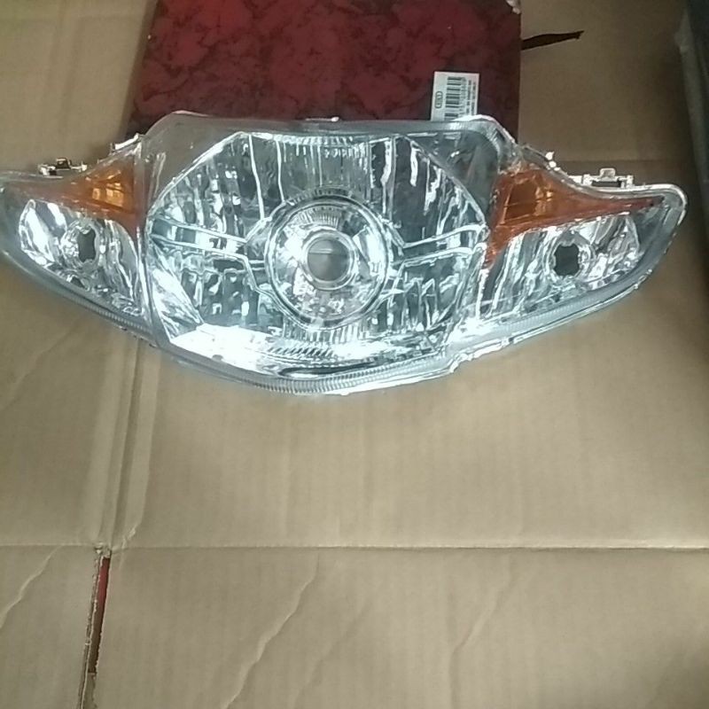 reflektor depan Revo absolute