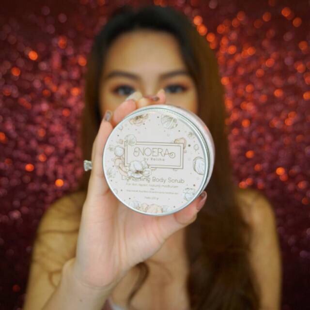 Noera Lightening Scrub