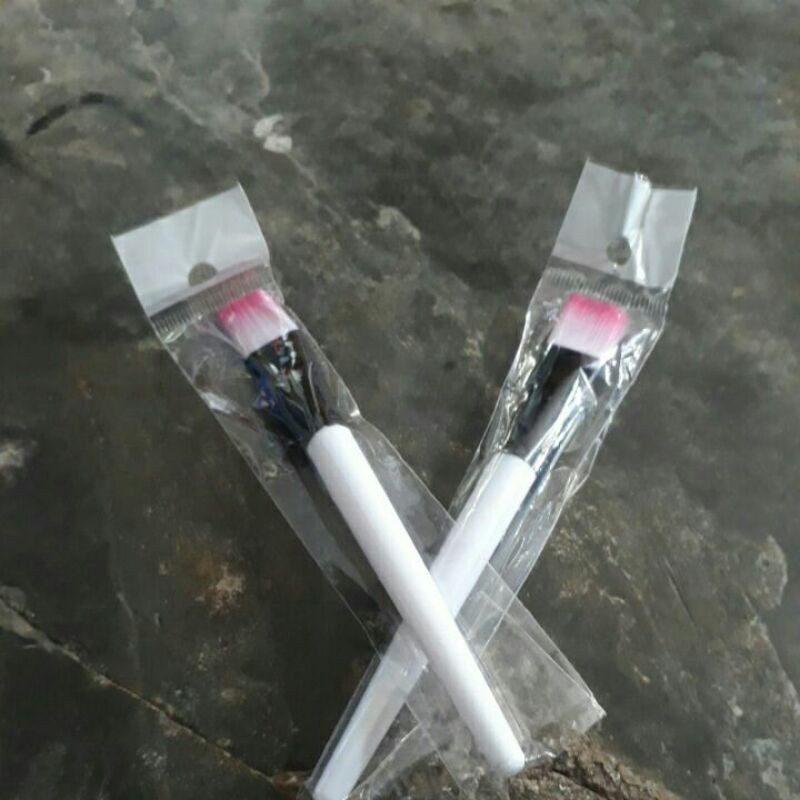 kuwas masker muka