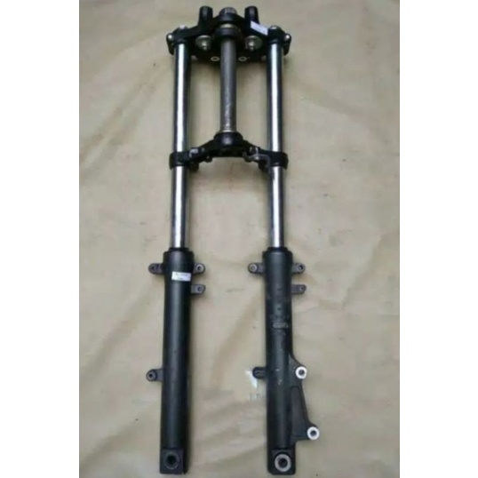 Shock depan CB150R