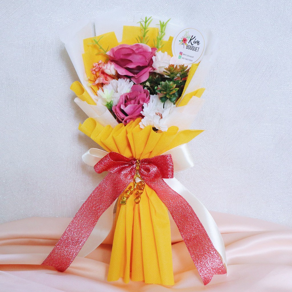 Medium Artificial Flower Bouquet (Yellow-White)
