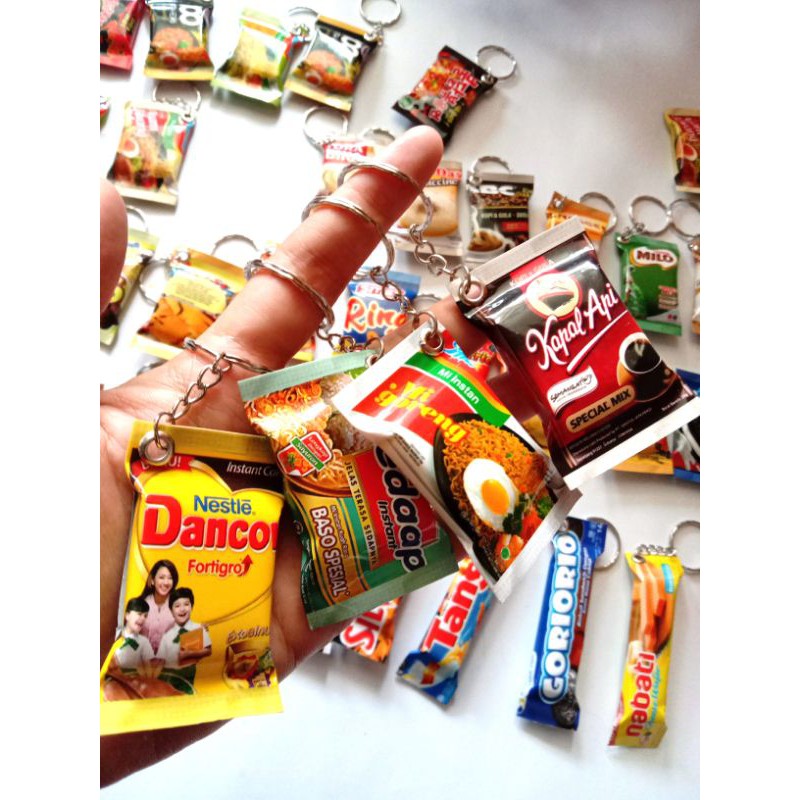 gantungan kunci snack