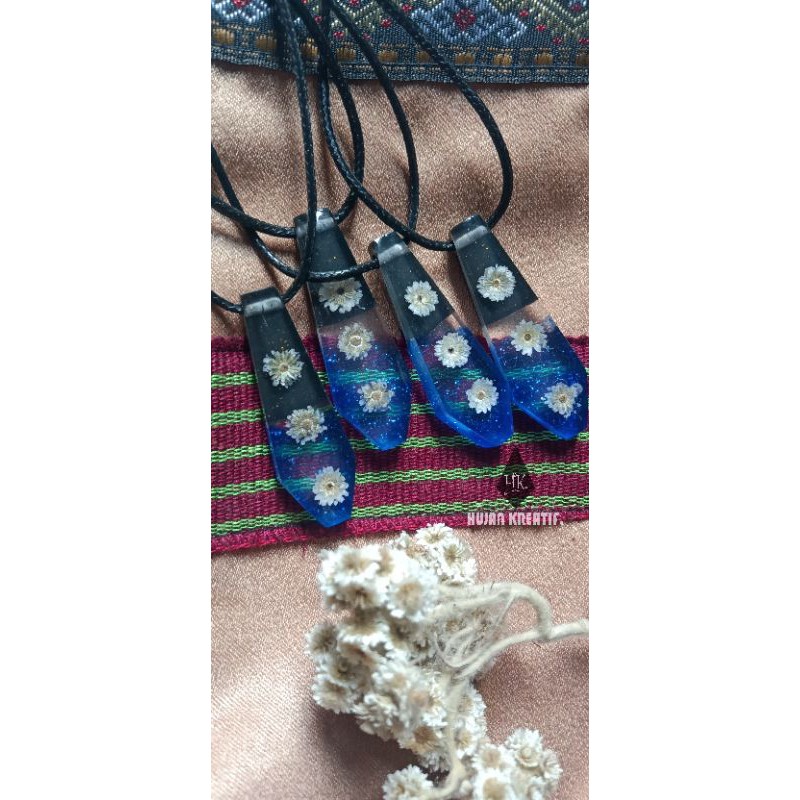 kalung bunga edelweiss