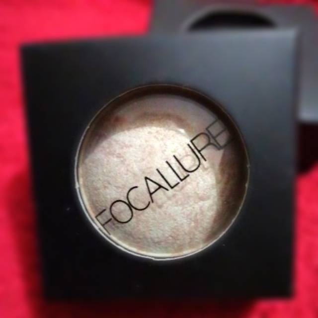 BAKED EYESHADOW FOCALLURE