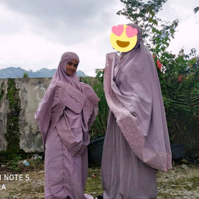 Mukena Khadijah Couple