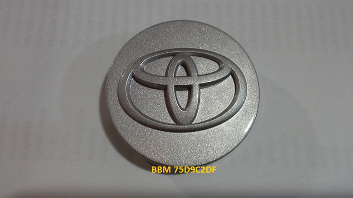 Dop roda tutup velg